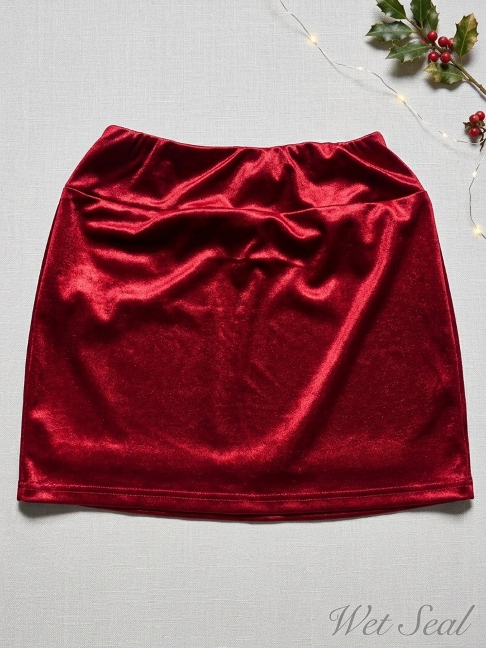 Wet Seal Metallic Red Satin-Look Mini Skirt Vibrant Holiday Party Women’s M